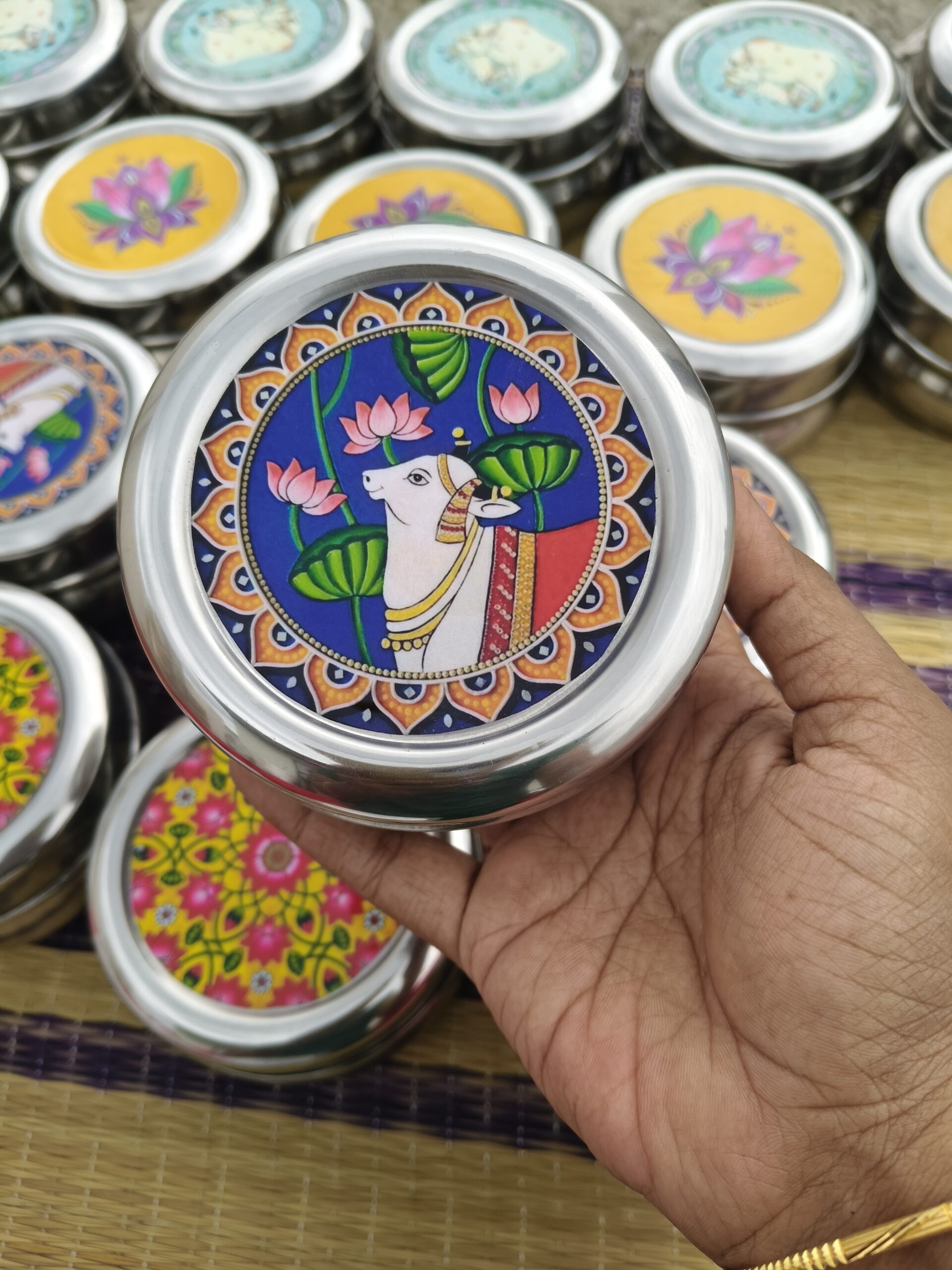 Heritage Cow Lotus Silver Tiffin 1 Heritage Cow Lotus Silver Tiffin